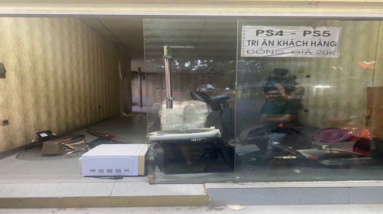 Cho thuê MBKD hàng ăn uống, Cà Phê MP Đặng Văn Ngữ   60 m2 - 2 tầng- Mt 3,5 m - Giá 18 Triệu (CTL)